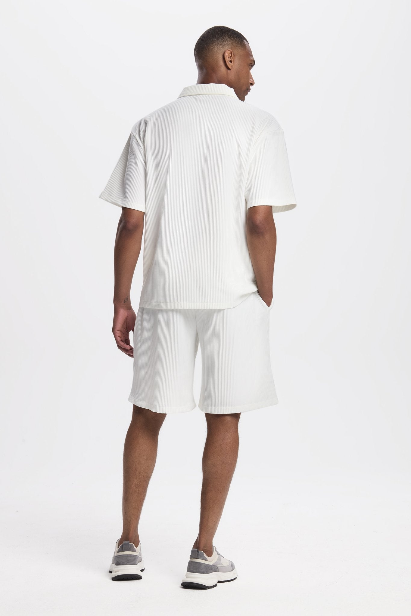 THE PLEATED SHORT SET - OAT MILK