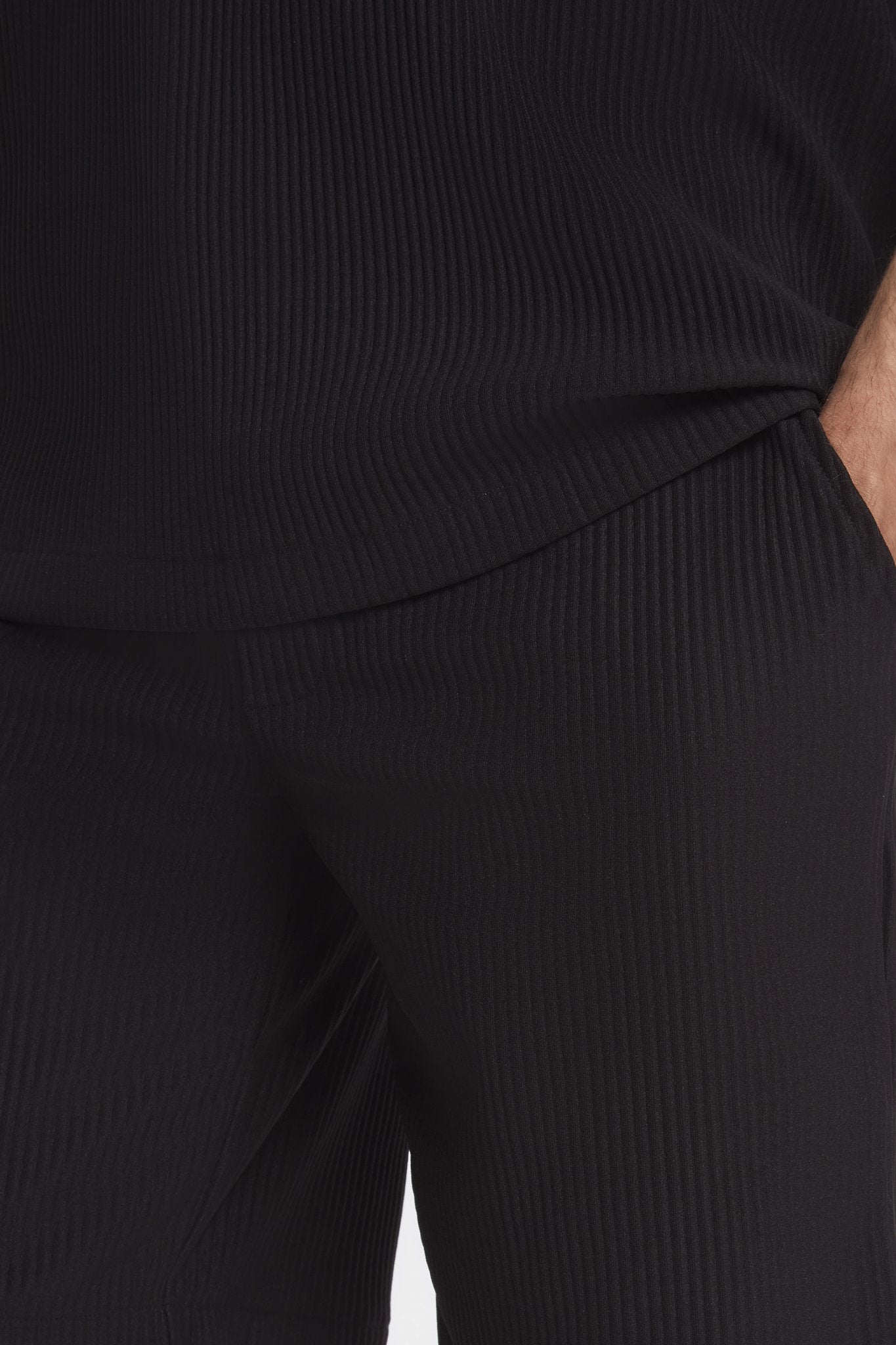 THE PLEATED SHORT SET - BLACK