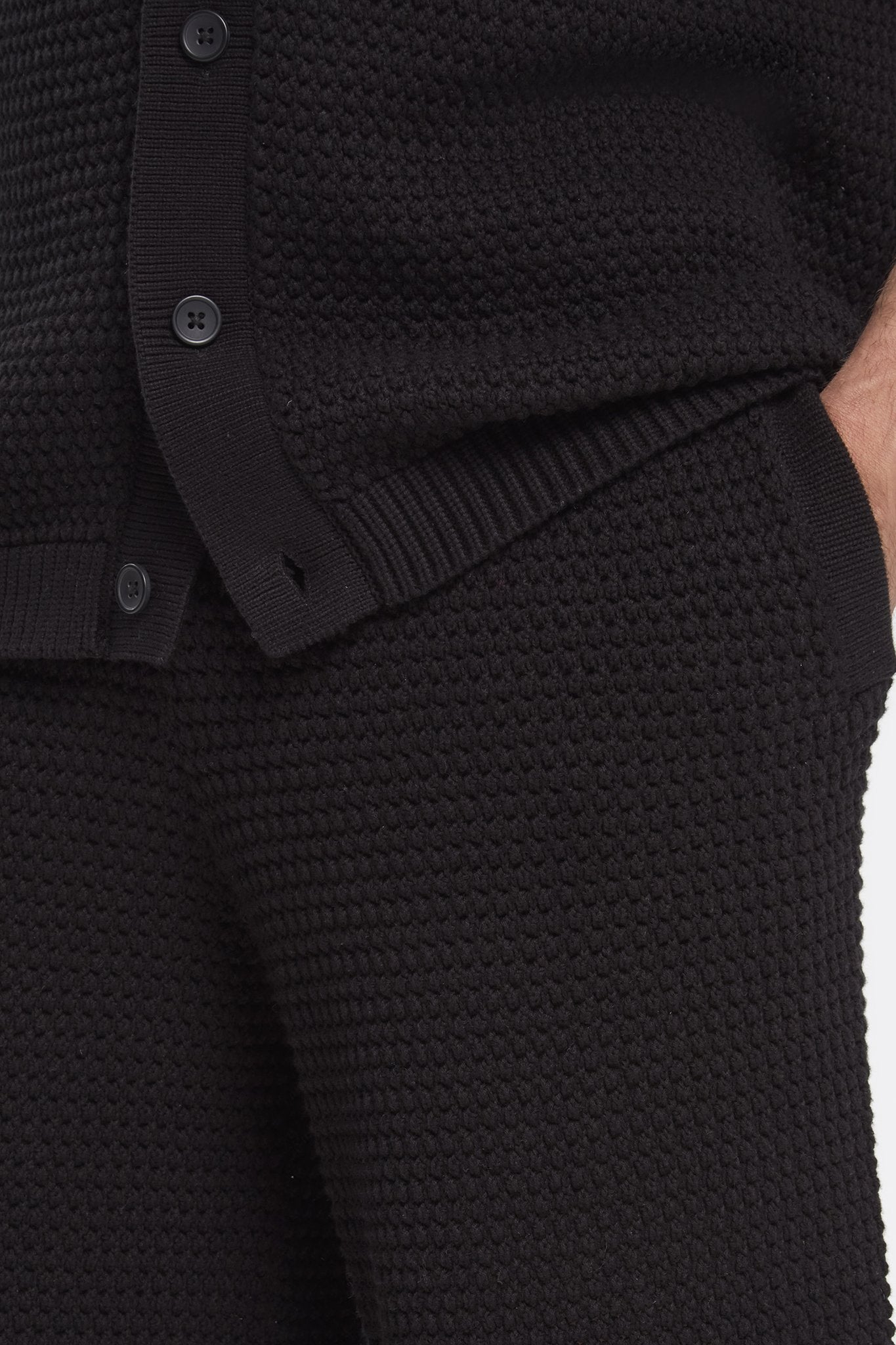 THE MATESE CROCHET SET - BLACK