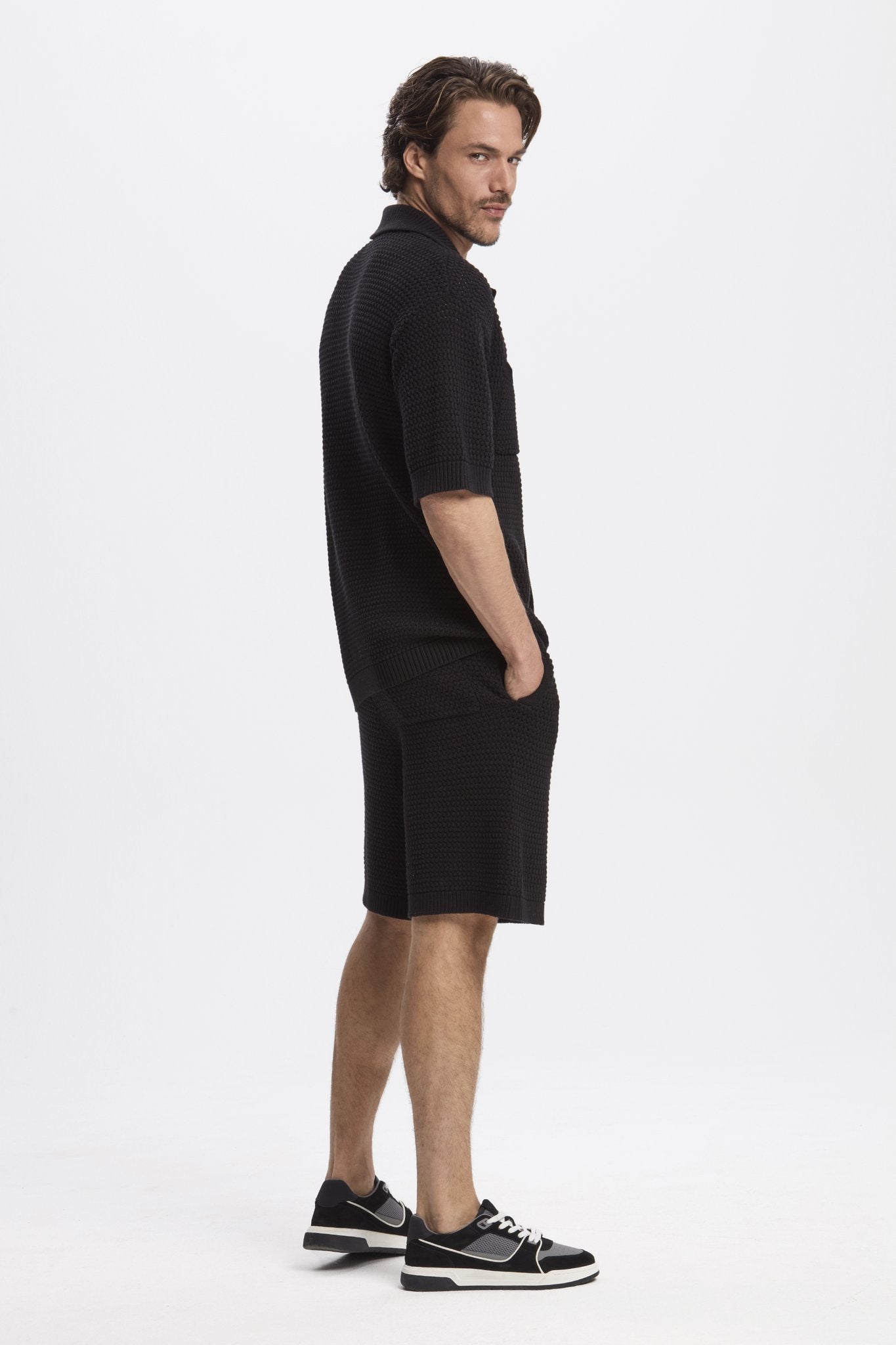 THE MATESE CROCHET SET - BLACK