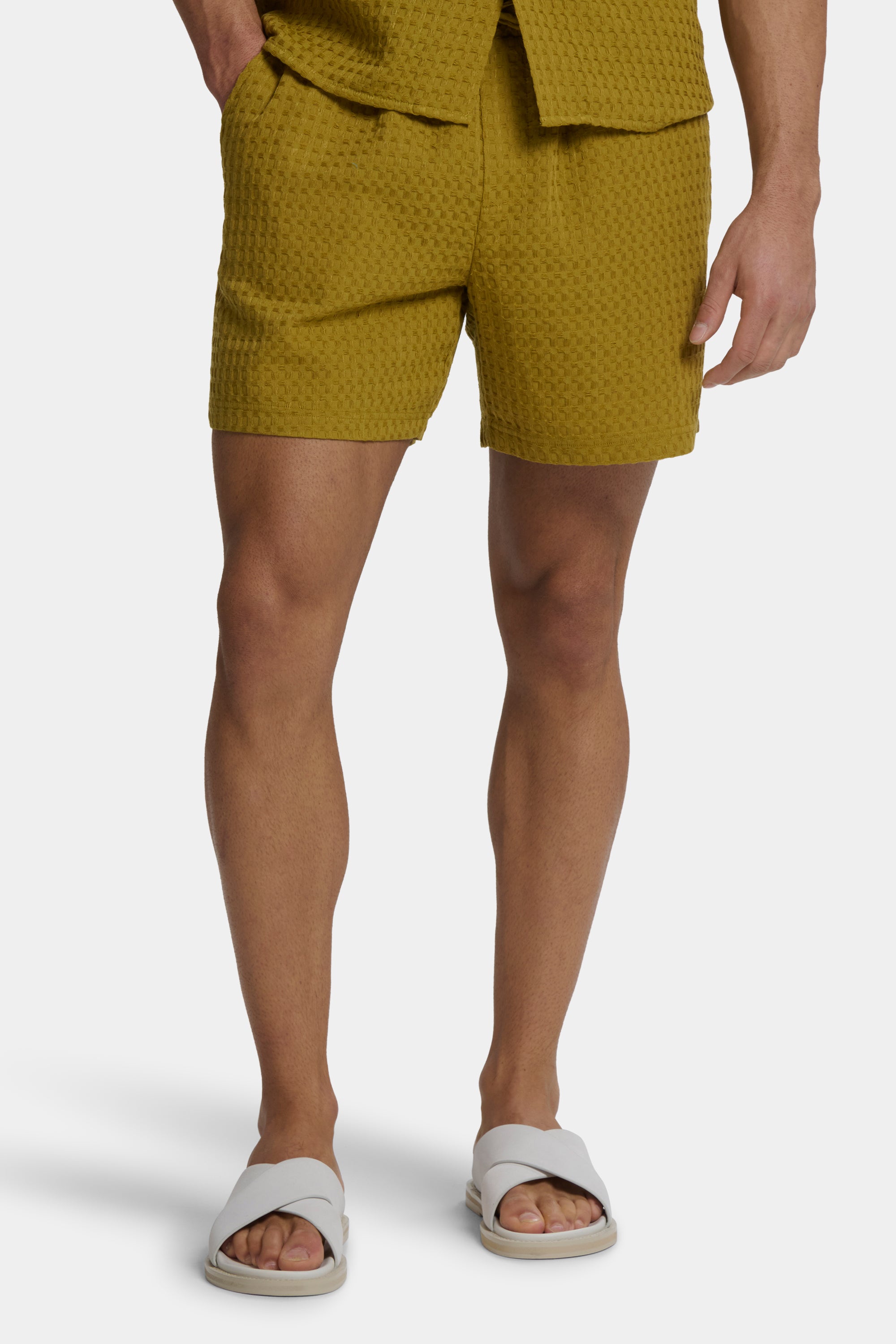 #color_Khaki