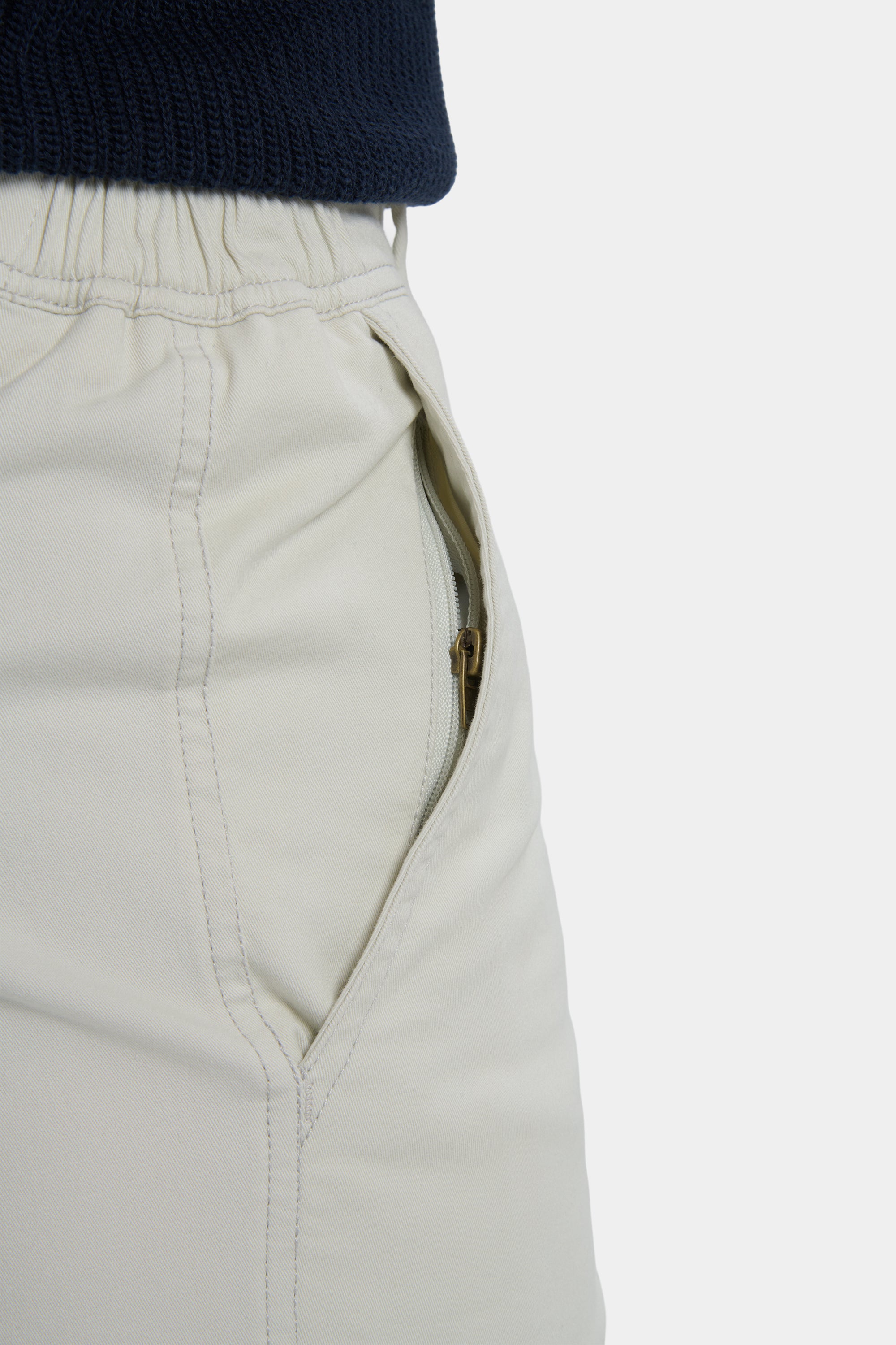 #color_Off White
