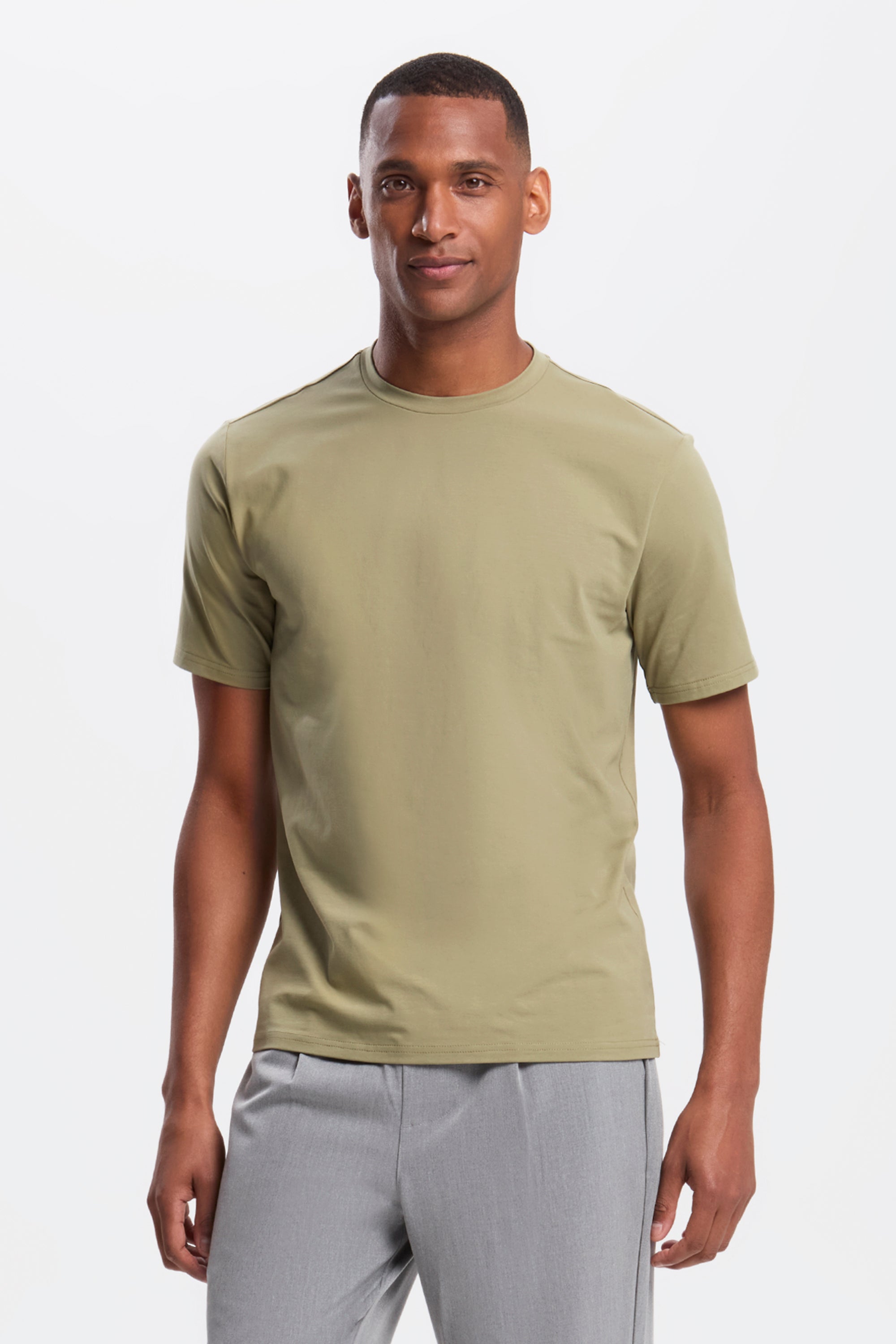 THE ESSENTIAL T-SHIRT