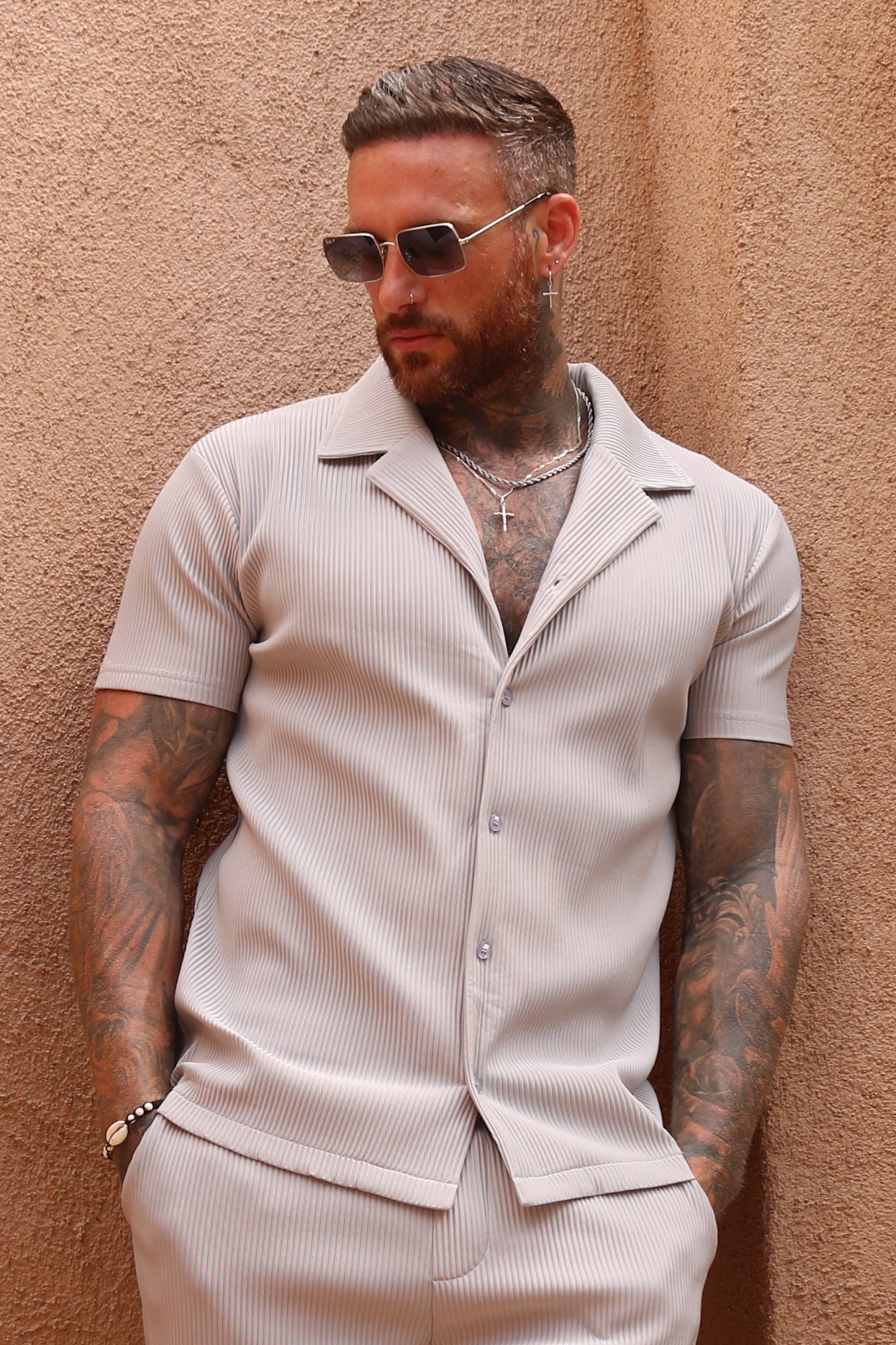 THE ICON.X ROSS CAMPBELL PLEATED SHORT SLEEVE SHIRT - GREY