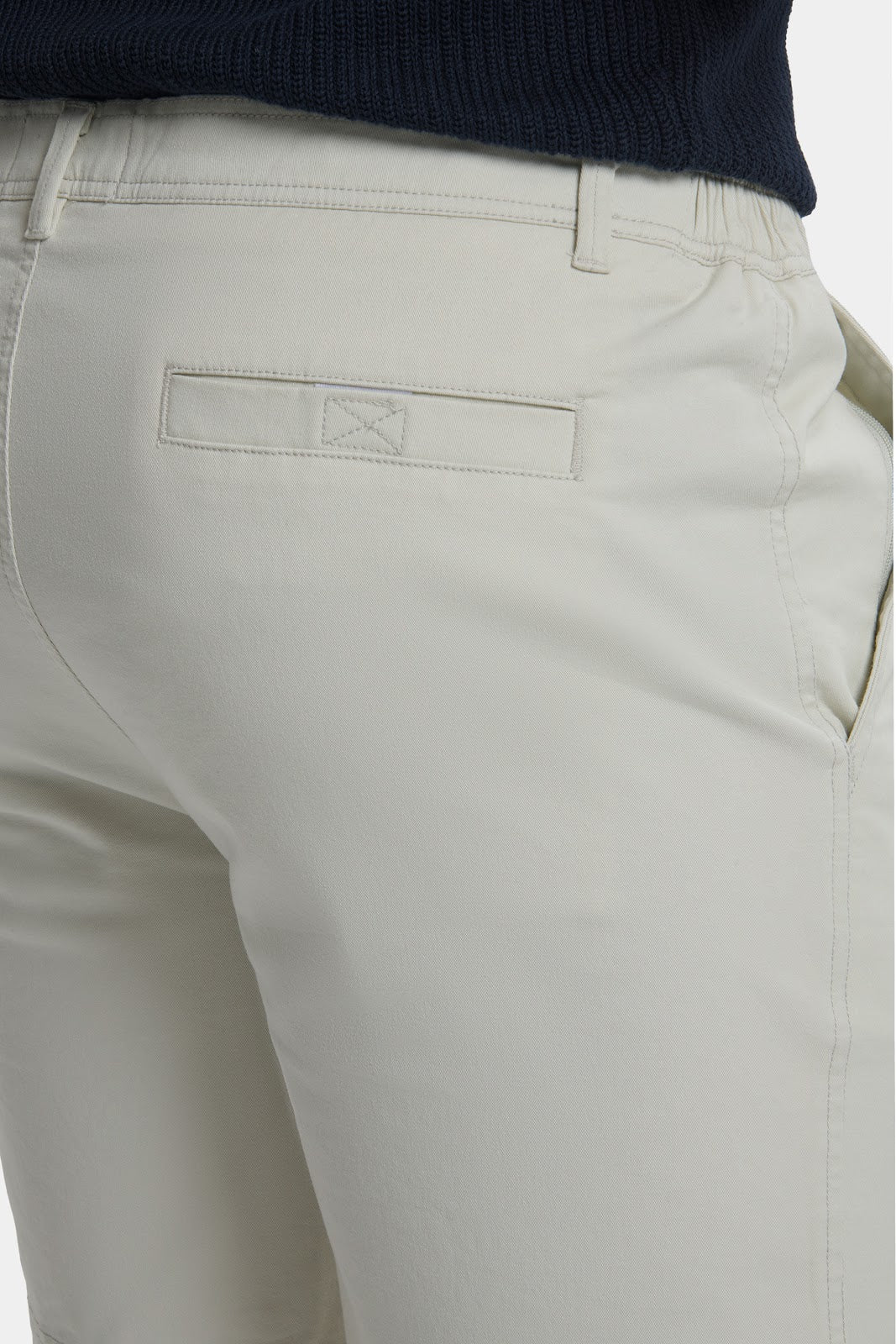 #color_Off White