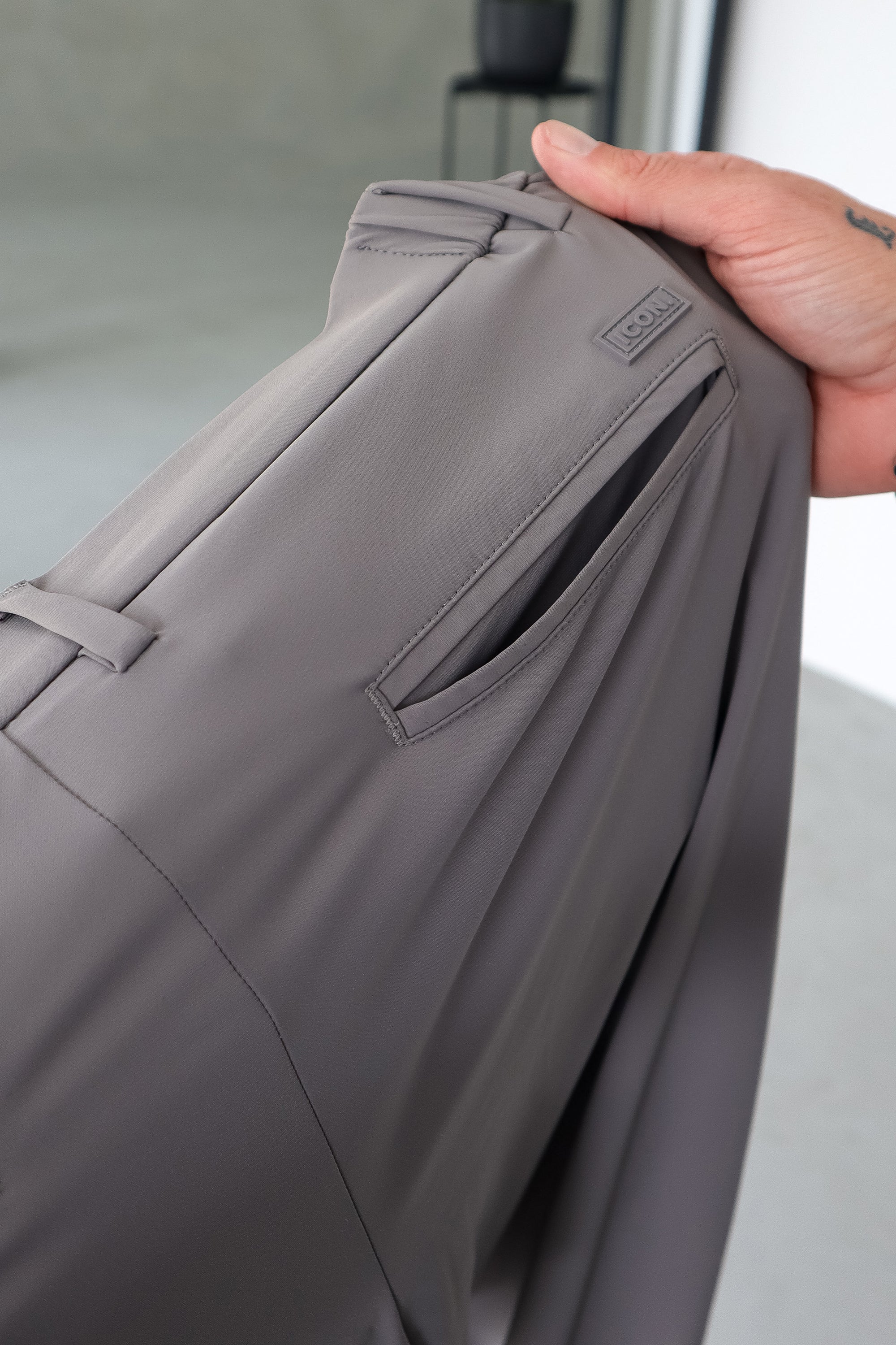 #color_Charcoal Grey