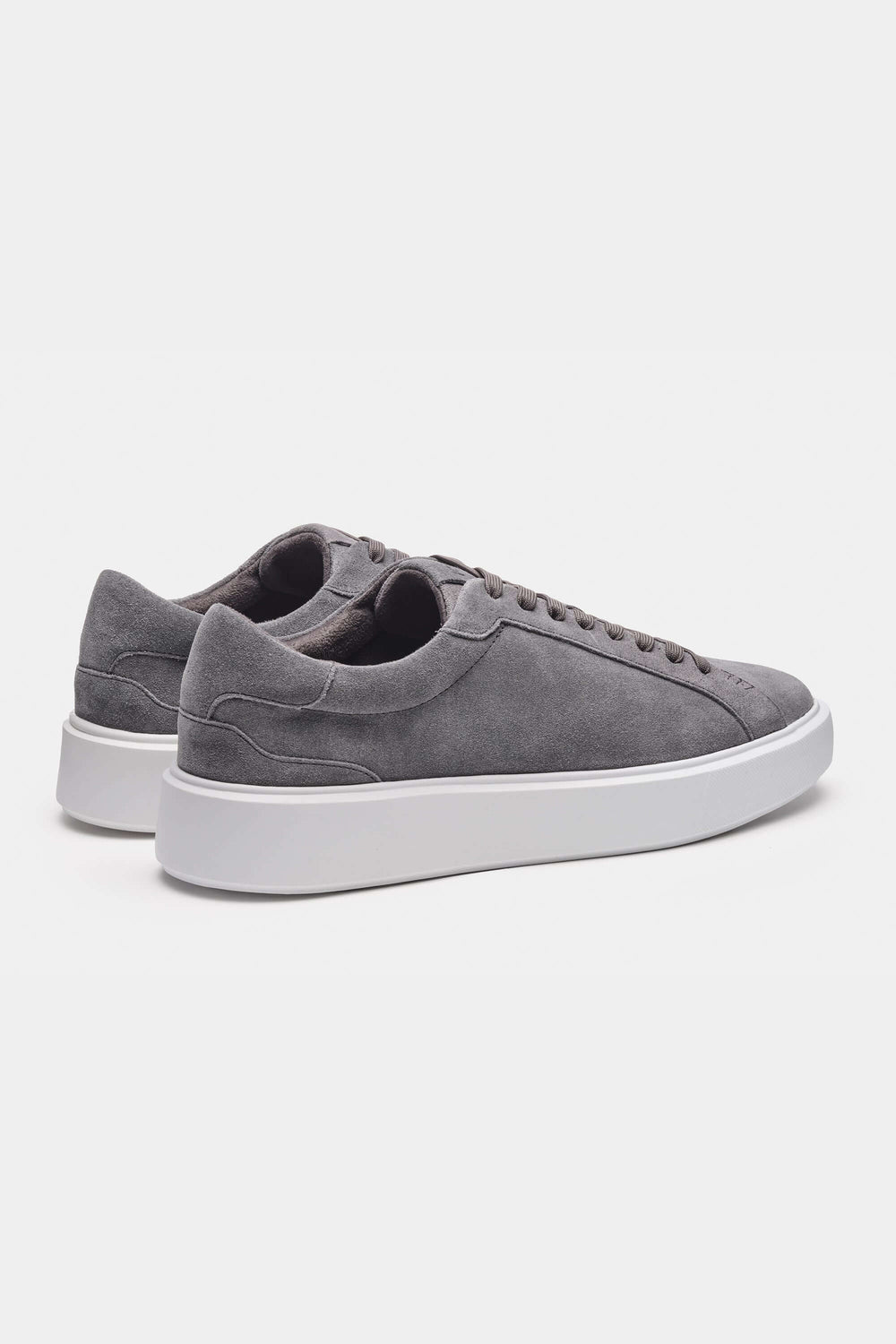 THE CLASSIC SUEDE TRAINER