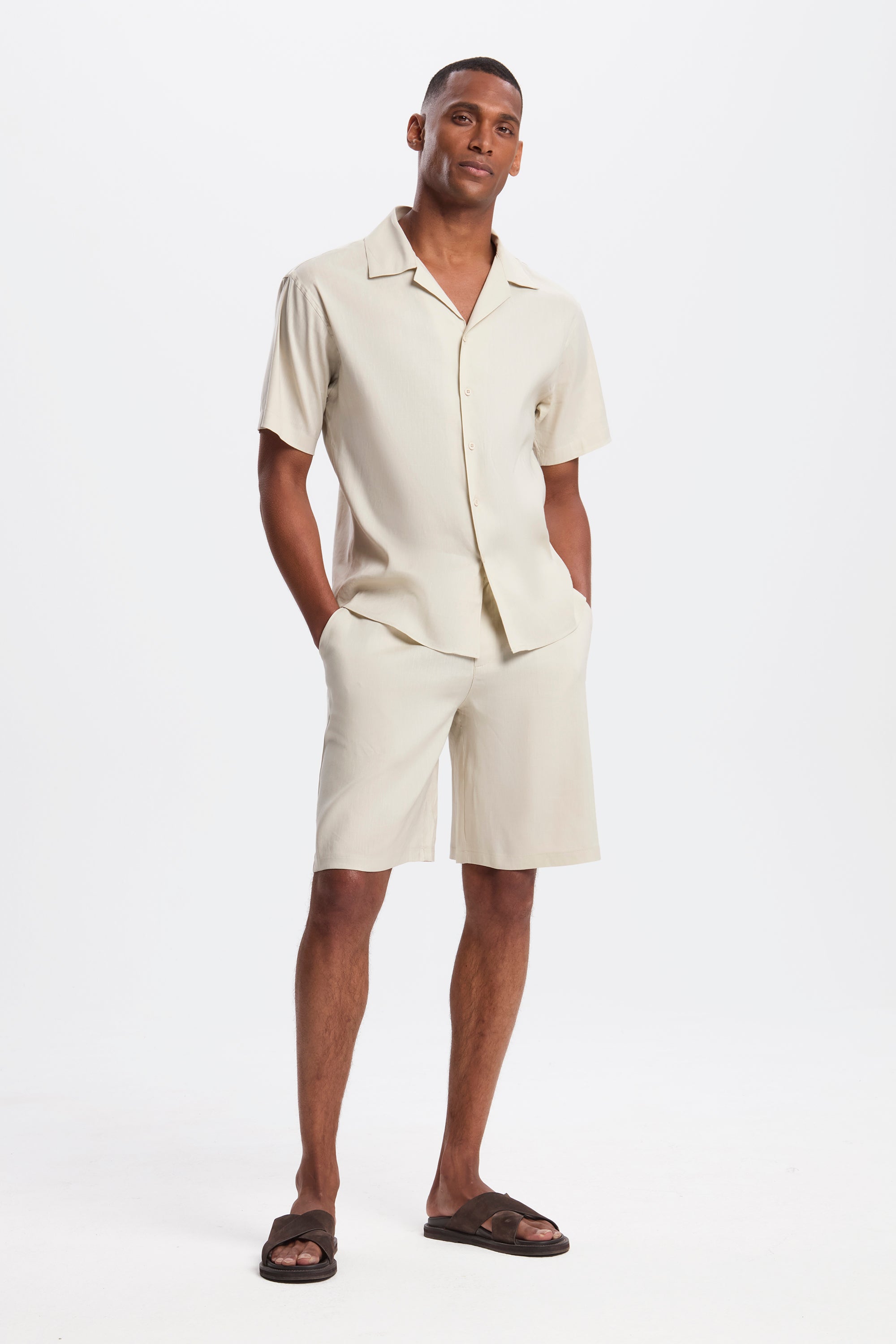 THE LINEN SHORT SET