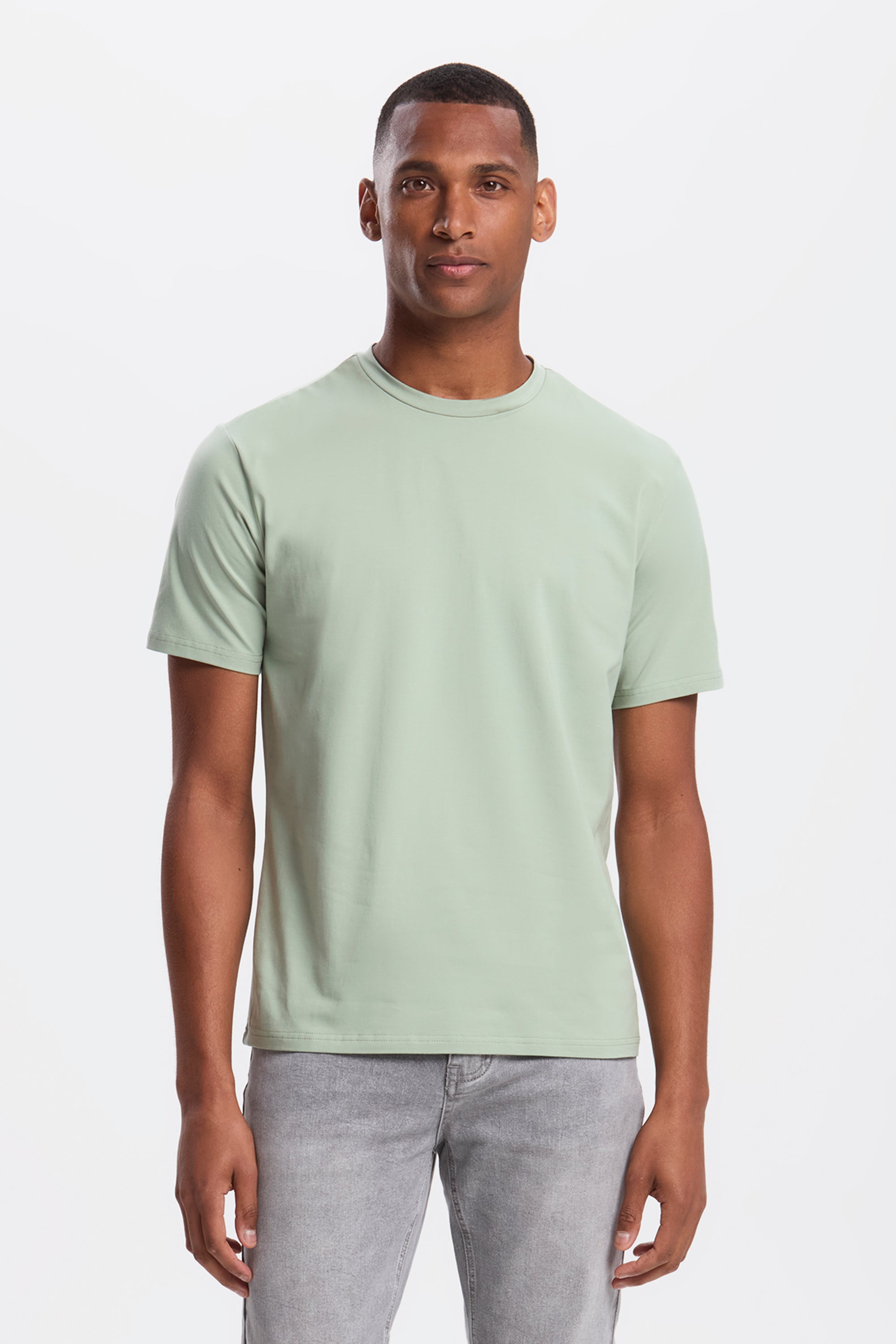 THE ESSENTIAL T-SHIRT