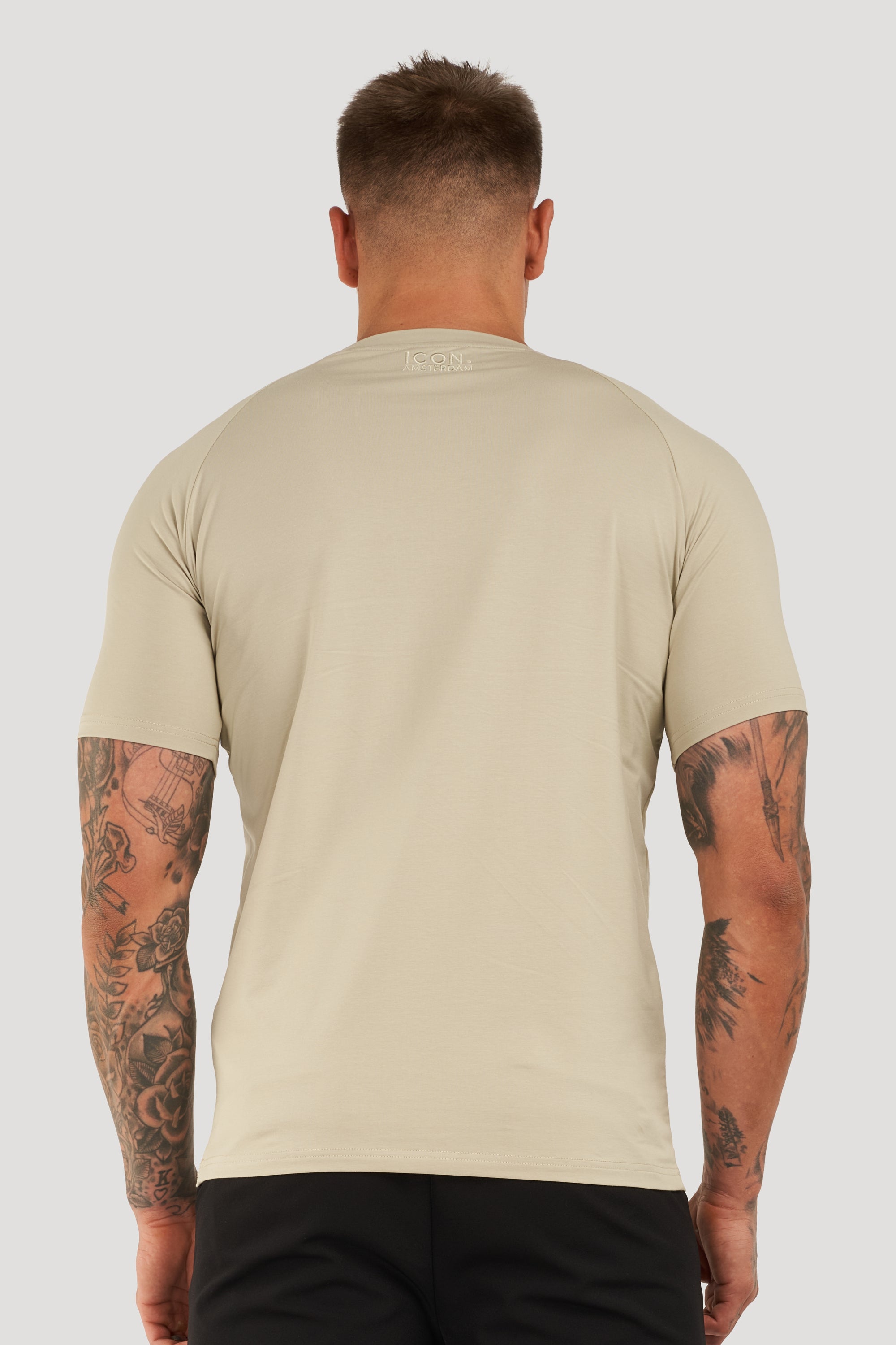 THE MUSCLE BASIC T-SHIRT - PURE STONE