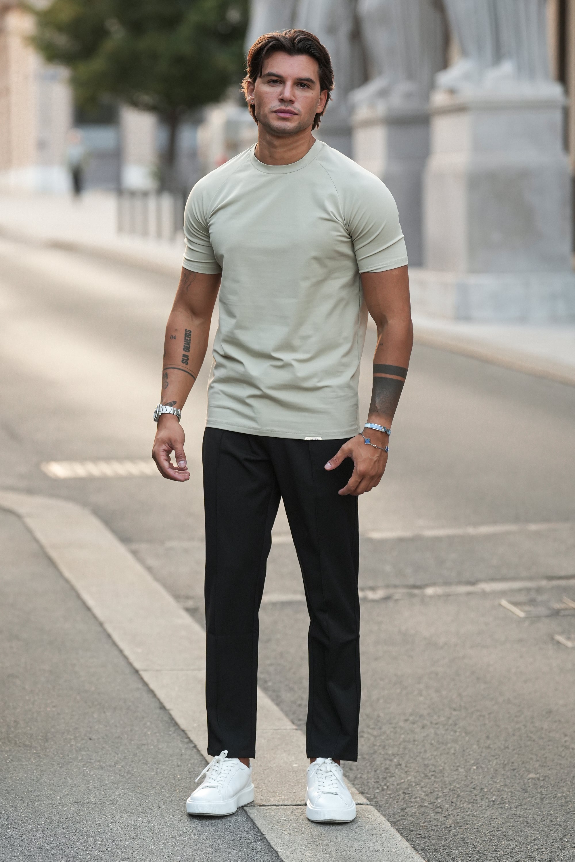 THE MUSCLE BASIC T-SHIRT - PURE STONE