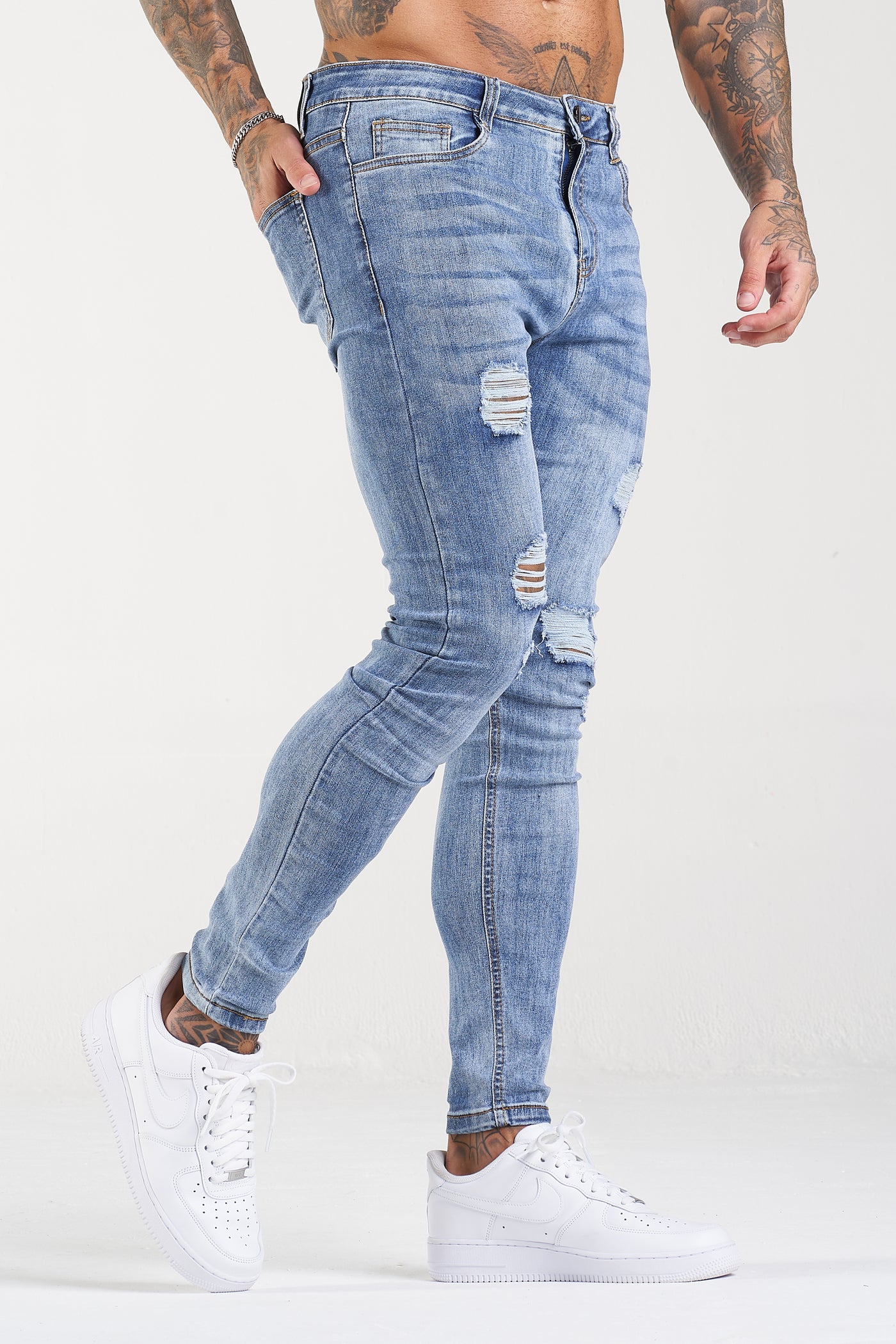 THE SAVAGE JEANS - PALE BLUE - ICON. AMSTERDAM