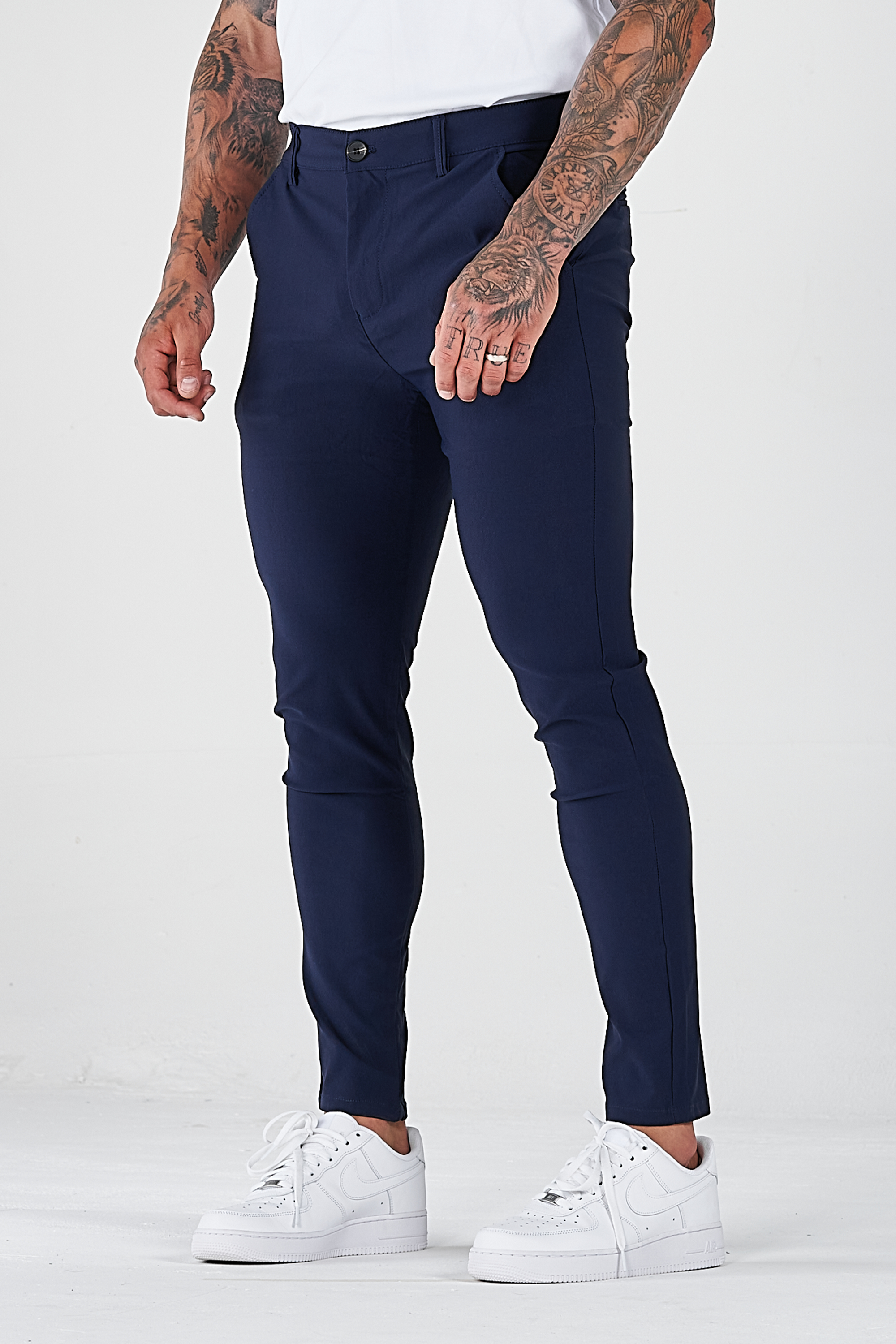 THE AVANI TROUSERS - DUNKELBLAU