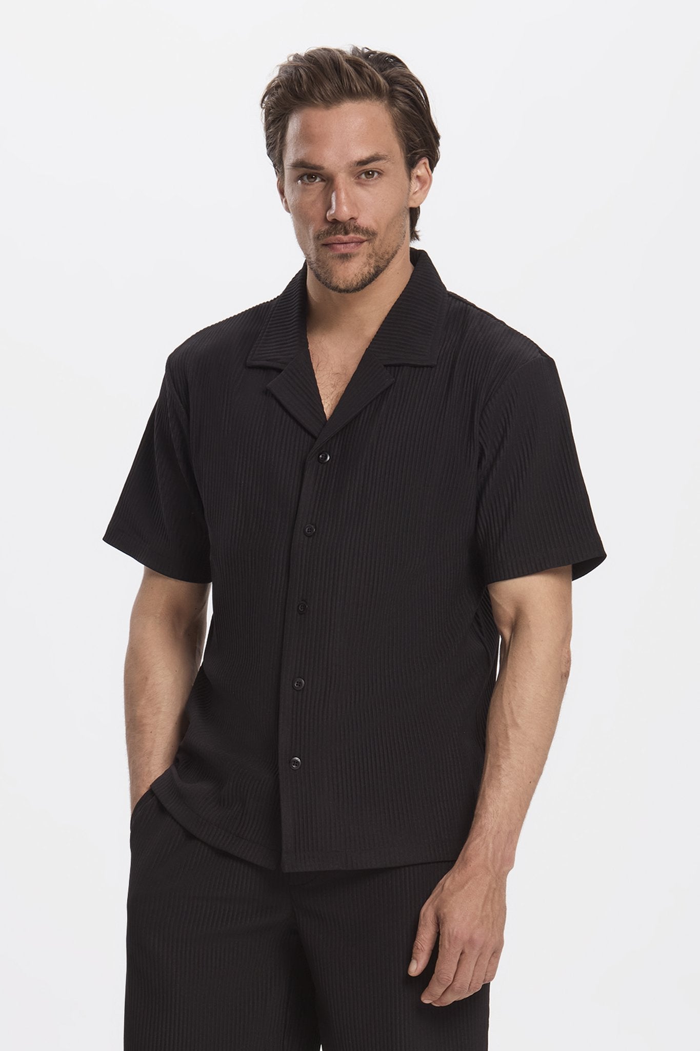 THE PLEATED SHORT SET - BLACK