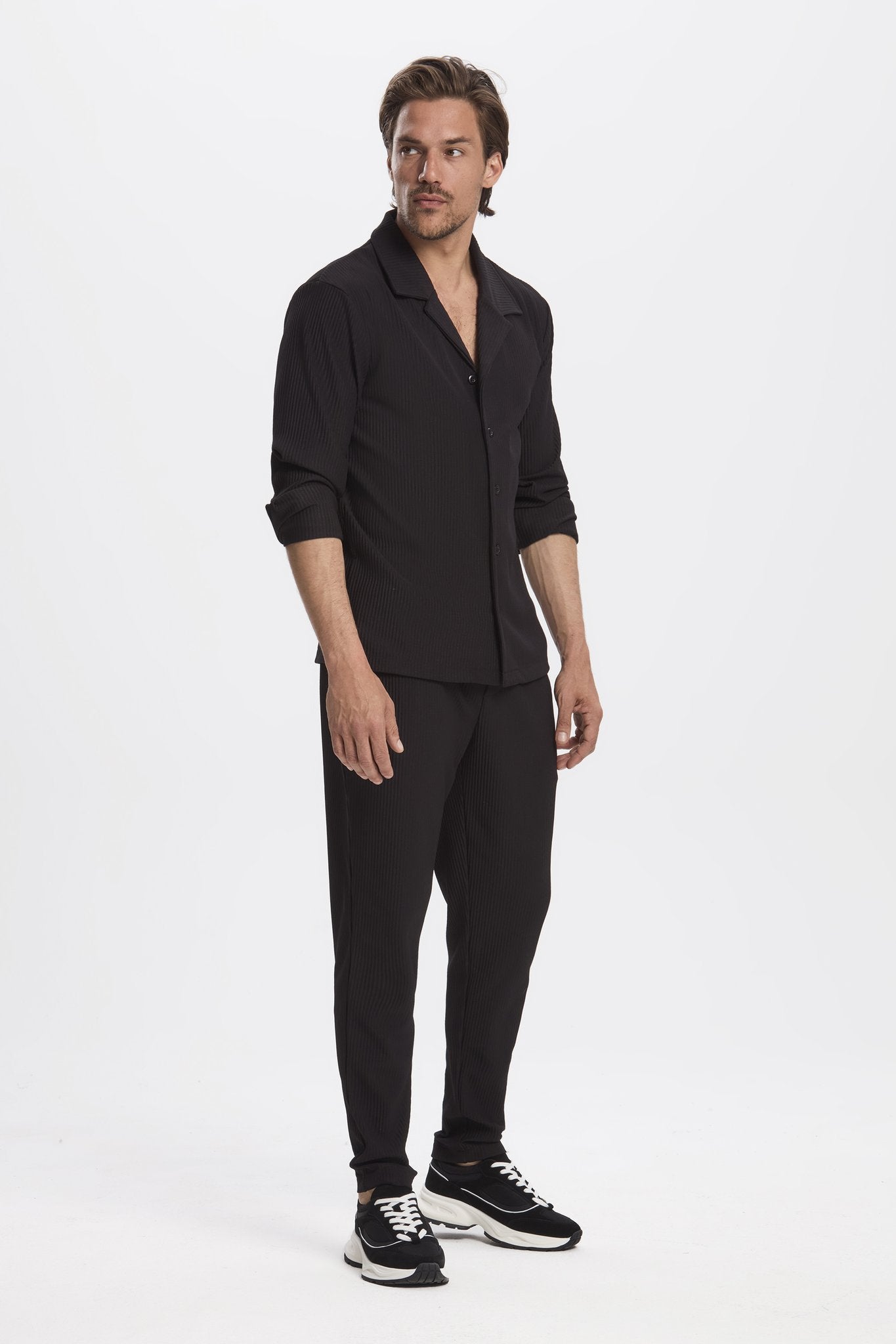THE PLEATED LONG SET - BLACK