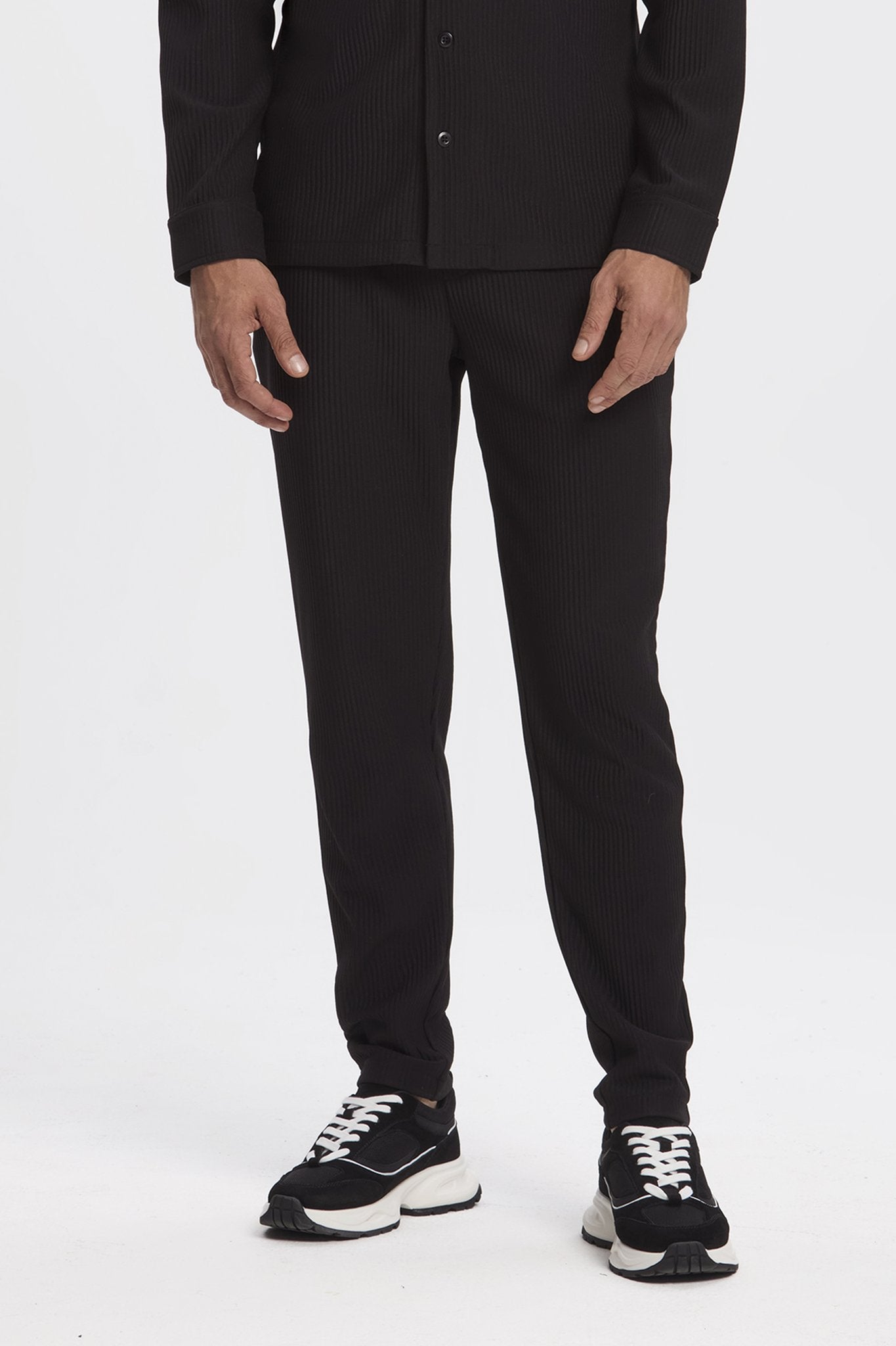 THE PLEATED LONG SET - BLACK