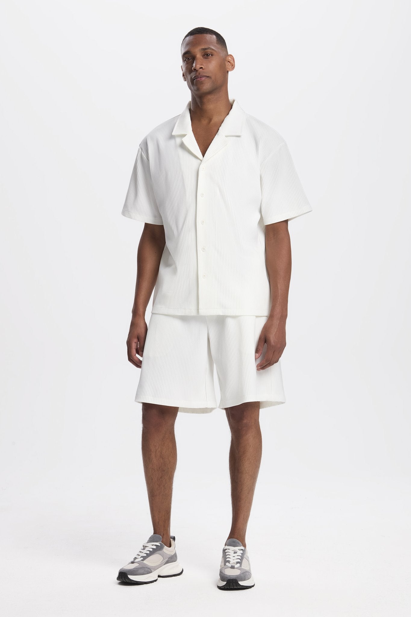 THE PLEATED SHORT SET - OAT MILK