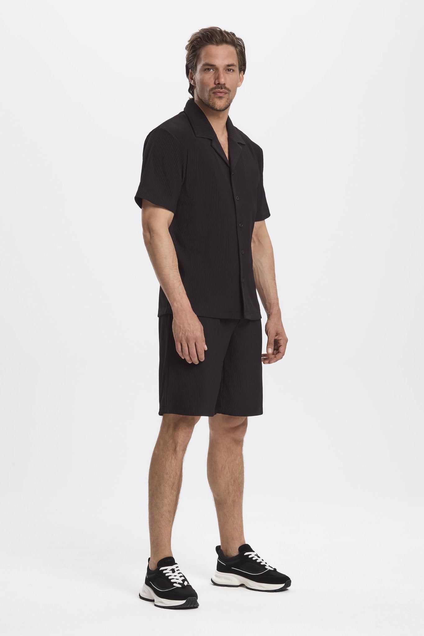 THE PLEATED SHORT SET - BLACK